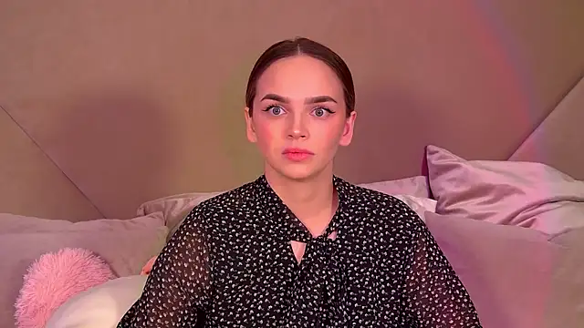 Snapshot of AnitaVenture chatting on November 28, 2025, 4:23 am AnitaVenture online show from November 28, 2025, 4:23 am