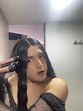 Dania Oconor online show from November 10, 2025, 9:31 pm