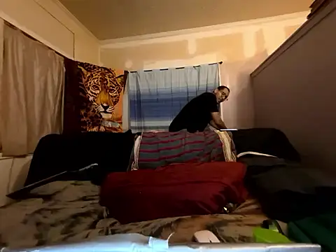 ThrowedWorldWide online show from January 12, 2026, 1:45 am