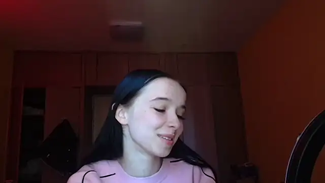 Snapshot of Emilia_Light chatting on April 22, 2026, 6:31 am Emilia Light online show from April 22, 2026, 6:31 am