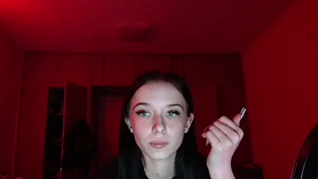 Snapshot of Emilia_Light chatting on April 17, 2026, 6:55 pm Emilia Light online show from April 17, 2026, 6:55 pm