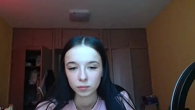 Snapshot of Emilia_Light chatting on April 23, 2026, 2:30 pm Emilia Light online show from April 23, 2026, 2:30 pm