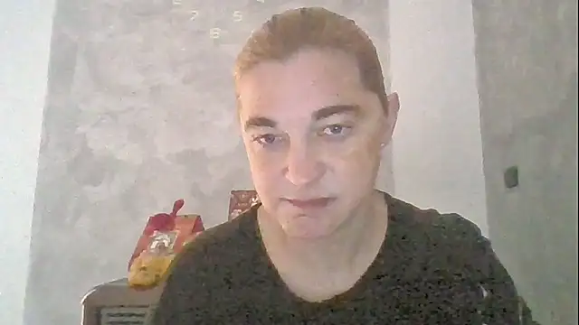 Snapshot of GoldenAngelMilf chatting on December 15, 2025, 7:47 am GoldenAngelMilf online show from December 15, 2025, 7:47 am