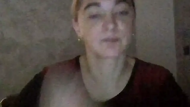 Snapshot of GoldenAngelMilf chatting on November 12, 2025, 5:11 am GoldenAngelMilf online show from November 12, 2025, 5:11 am