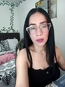 YaraDuartee online show from March 3, 2026, 12:50 am