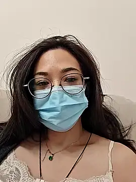 Flora25oo online show from November 16, 2025, 11:15 am