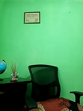 VANESSA  01 online show from November 6, 2025, 2:10 pm