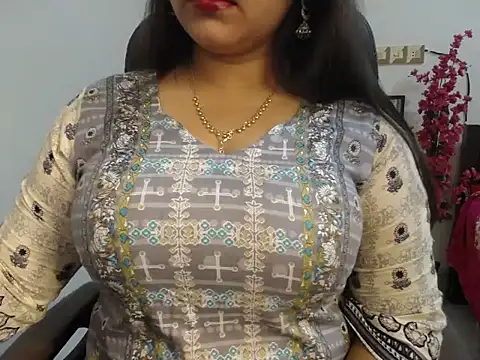 Snapshot of Queen_Homaira chatting on November 13, 2025, 3:54 am Queen Homaira online show from November 13, 2025, 3:54 am