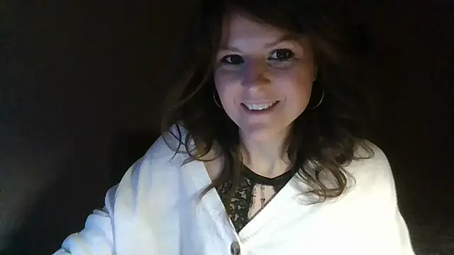 Arivonne online show from February 8, 2026, 3:21 pm