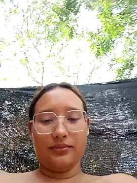 young dairy01 online show from November 26, 2025, 11:54 am