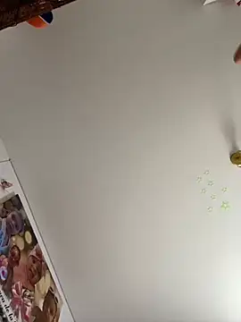 Snapshot of Romina6 chatting on November 25, 2025, 8:47 am Romina6 online show from November 25, 2025, 8:47 am