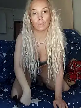 Snapshot of Conny_Shellie chatting on November 14, 2025, 8:18 am Conny Shellie online show from November 14, 2025, 8:18 am