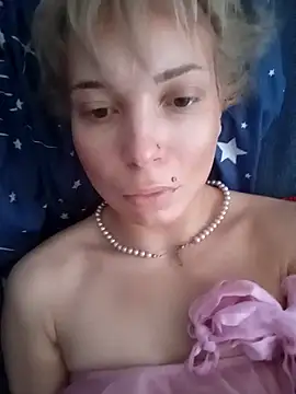 Snapshot of Conny_Shellie chatting on November 21, 2025, 8:35 am Conny Shellie online show from November 21, 2025, 8:35 am