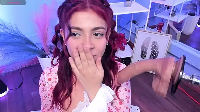 KathiaSaenz  online show from November 7, 2025, 4:39 am