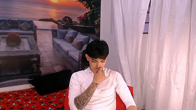 Snapshot of RomeoMillerr chatting on January 9, 2026, 7:54 pm RomeoMillerr online show from January 9, 2026, 7:54 pm