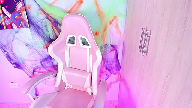 Snapshot of Athenea__fox chatting on October 31, 2025, 11:40 am Athenea fox online show from October 31, 2025, 11:40 am