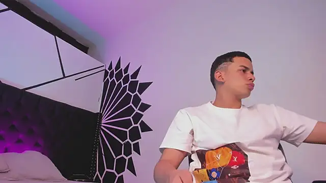 JuanSixx online show from October 3, 2025, 4:03 am