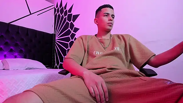 JuanSixx online show from October 10, 2025, 3:40 am