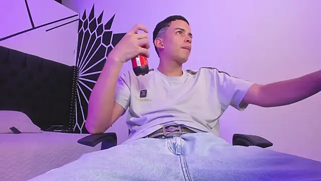 JuanSixx online show from September 30, 2025, 3:45 am