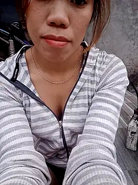 nhinhi-sexy online show from October 23, 2025, 10:14 am