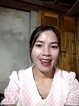 Snapshot of lmc-zz chatting on April 5, 2026, 12:56 pm lmc-zz online show from April 5, 2026, 12:56 pm