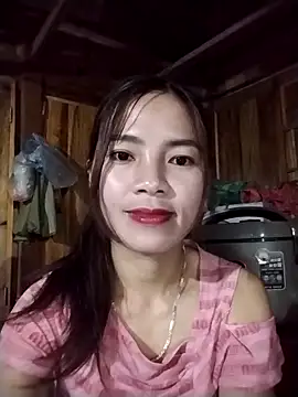 Snapshot of lmc-zz chatting on April 4, 2026, 12:45 pm lmc-zz online show from April 4, 2026, 12:45 pm