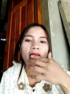 Snapshot of lmc-zz chatting on April 7, 2026, 5:09 am lmc-zz online show from April 7, 2026, 5:09 am