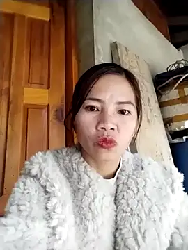 Snapshot of lmc-zz chatting on February 22, 2026, 5:43 am lmc-zz online show from February 22, 2026, 5:43 am