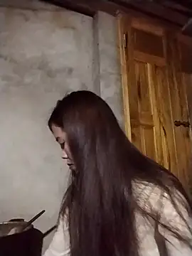 Snapshot of lmc-zz chatting on March 4, 2026, 12:24 pm lmc-zz online show from March 4, 2026, 12:24 pm