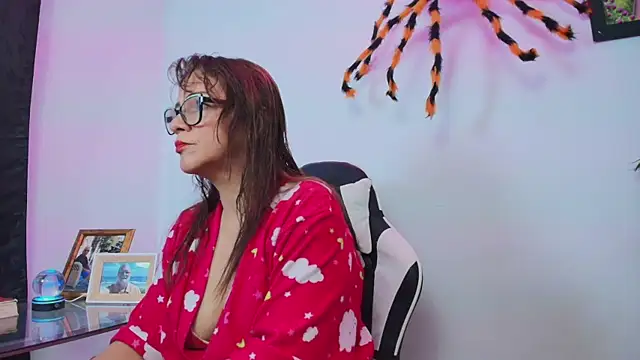 Carol Miss2 online show from October 26, 2025, 10:04 am