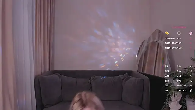 Snapshot of MayWins chatting on November 5, 2025, 9:18 pm MayWins online show from November 5, 2025, 9:18 pm