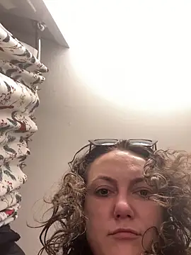 sexybriiiixoxo online show from April 21, 2026, 2:51 am