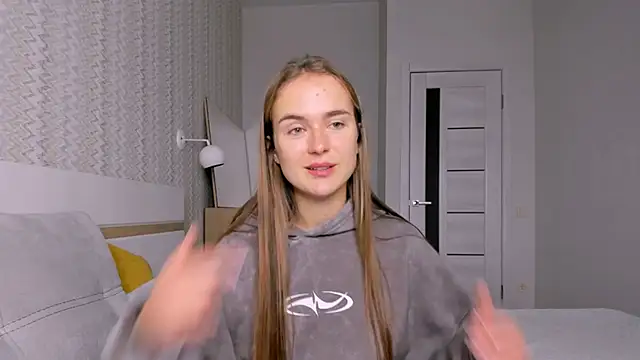 LilMary  online show from November 12, 2025, 6:50 am