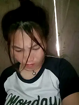 Snapshot of min-xinh chatting on October 16, 2025, 8:33 am min-xinh online show from October 16, 2025, 8:33 am