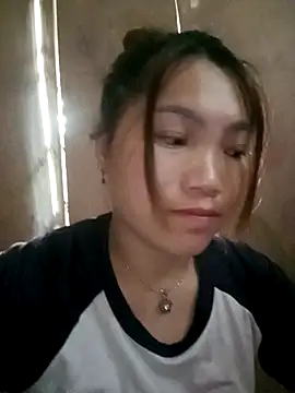 Snapshot of min-xinh chatting on October 21, 2025, 12:32 am min-xinh online show from October 21, 2025, 12:32 am