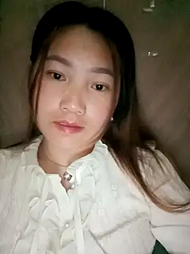 Snapshot of min-xinh chatting on November 17, 2025, 4:11 pm min-xinh online show from November 17, 2025, 4:11 pm