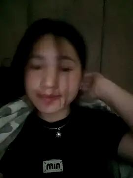 Snapshot of min-xinh chatting on November 16, 2025, 8:35 pm min-xinh online show from November 16, 2025, 8:35 pm