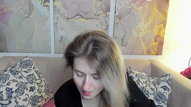 Snapshot of CamillaDreamer chatting on May 29, 2026, 11:38 am CamillaDreamer online show from May 29, 2026, 11:38 am