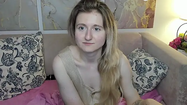 Snapshot of CamillaDreamer chatting on May 31, 2026, 6:09 pm CamillaDreamer online show from May 31, 2026, 6:09 pm