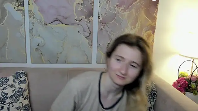 Snapshot of CamillaDreamer chatting on May 25, 2026, 2:16 pm CamillaDreamer online show from May 25, 2026, 2:16 pm