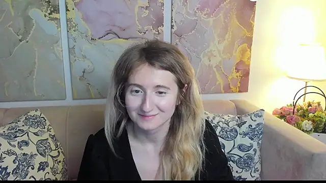 Snapshot of CamillaDreamer chatting on May 23, 2026, 2:49 pm CamillaDreamer online show from May 23, 2026, 2:49 pm