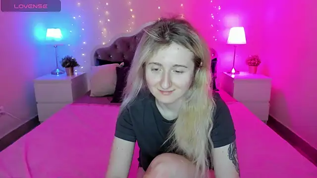 CamillaDreamer online show from January 17, 2026, 6:11 pm