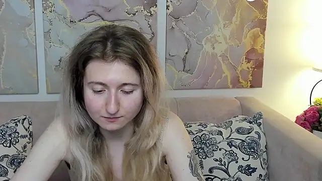 Snapshot of CamillaDreamer chatting on May 31, 2026, 11:27 am CamillaDreamer online show from May 31, 2026, 11:27 am