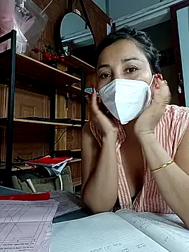 Snapshot of Ori-Min chatting on February 28, 2026, 2:44 am Ori-Min online show from February 28, 2026, 2:44 am