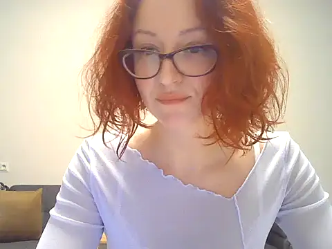 Snapshot of Sweet00Fox chatting on November 15, 2025, 4:22 pm Sweet00Fox online show from November 15, 2025, 4:22 pm