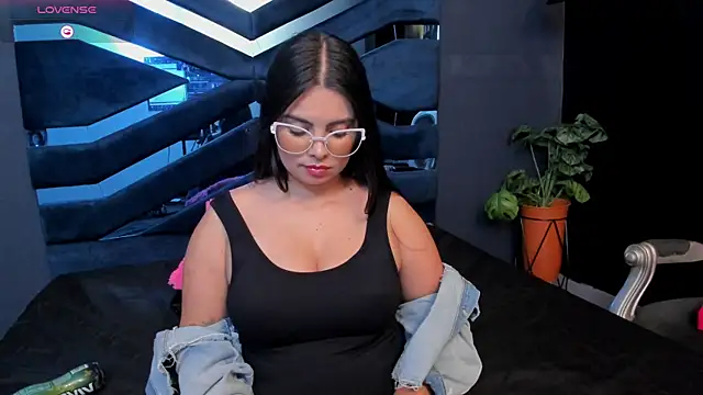 Valka Ross online show from November 13, 2025, 11:52 pm