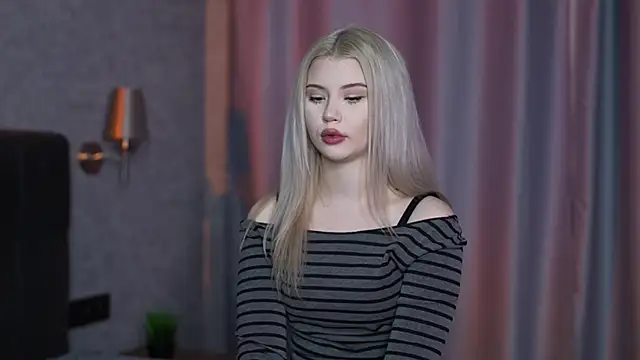 Snapshot of AshleyNikoo chatting on November 28, 2025, 4:29 pm AshleyNikoo online show from November 28, 2025, 4:29 pm