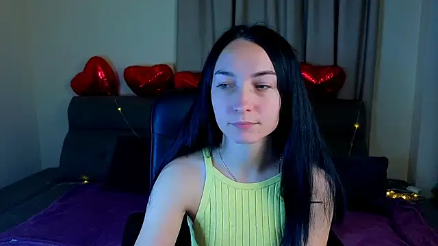 Emilly  Grey online show from February 26, 2026, 7:25 pm