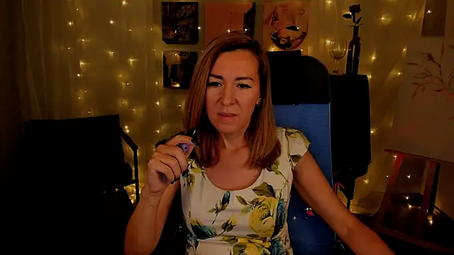 Snapshot of DonnaSmitth chatting on November 7, 2025, 3:38 pm DonnaSmitth online show from November 7, 2025, 3:38 pm