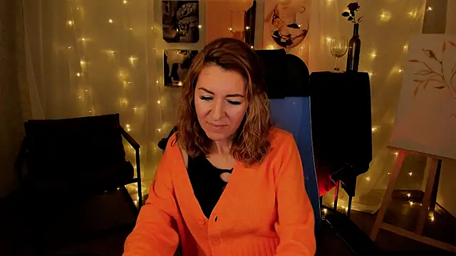 Snapshot of DonnaSmitth chatting on October 31, 2025, 3:30 pm DonnaSmitth online show from October 31, 2025, 3:30 pm